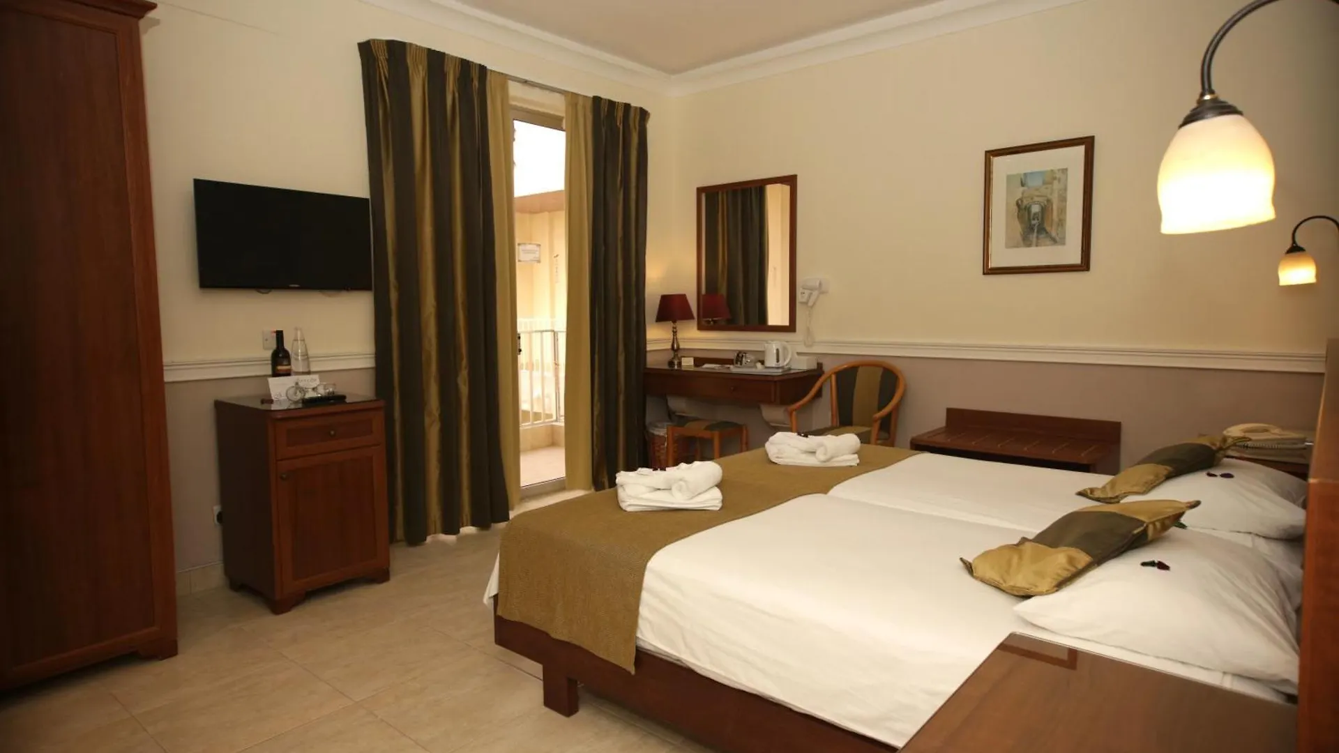 Soreda Hotel Qawra 4*,